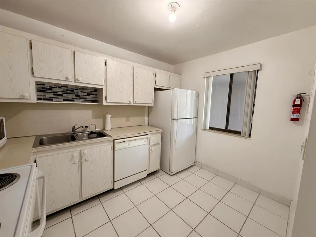 4387 Trevi Court, #304