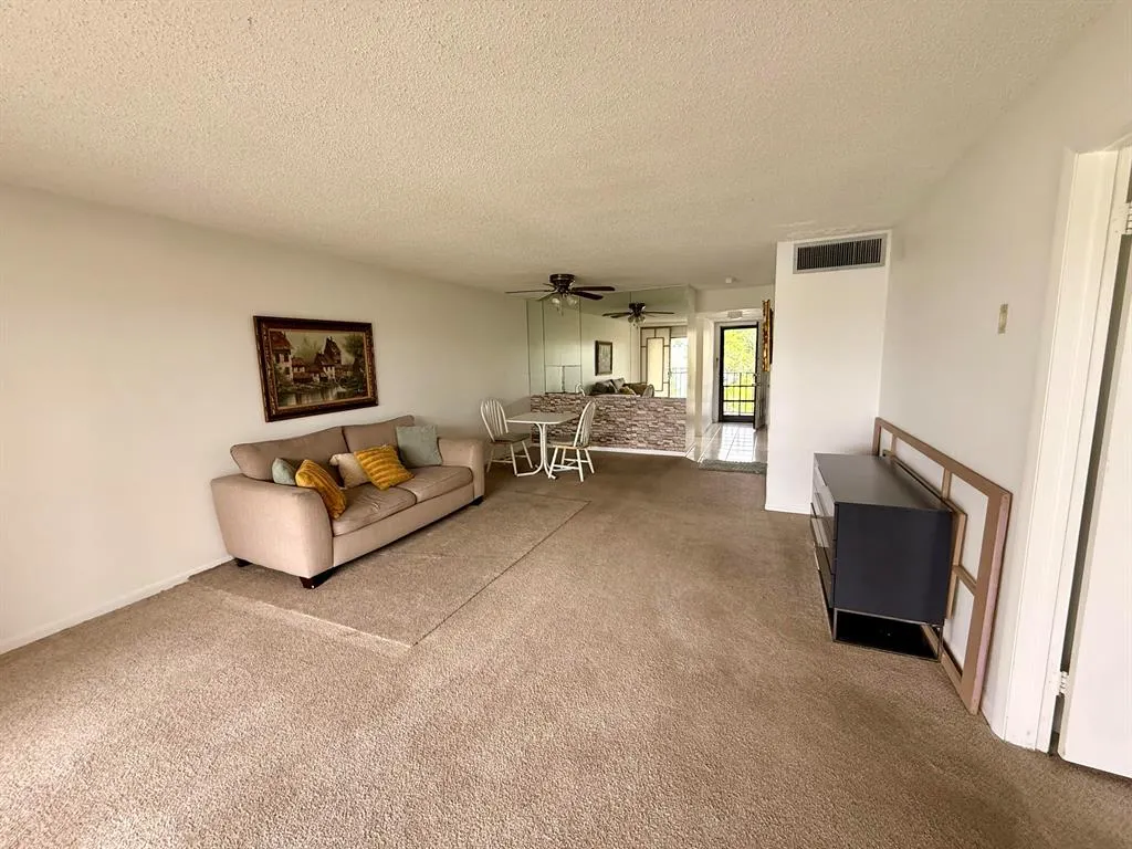 4387 Trevi Court, #304