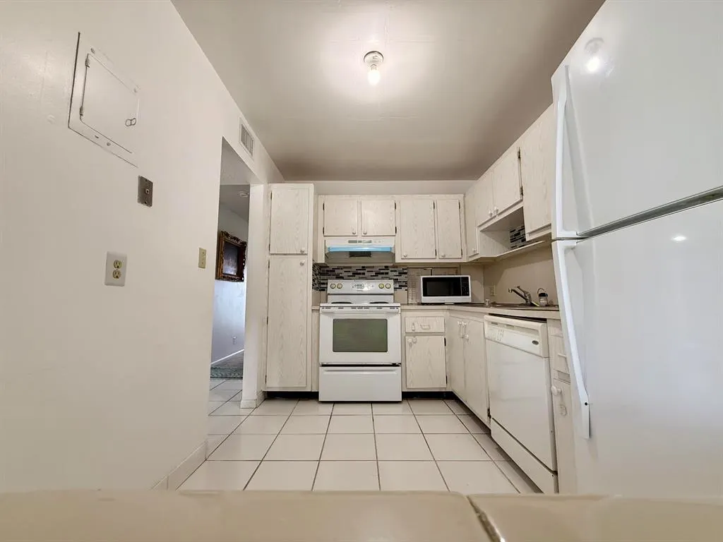 4387 Trevi Court, #304