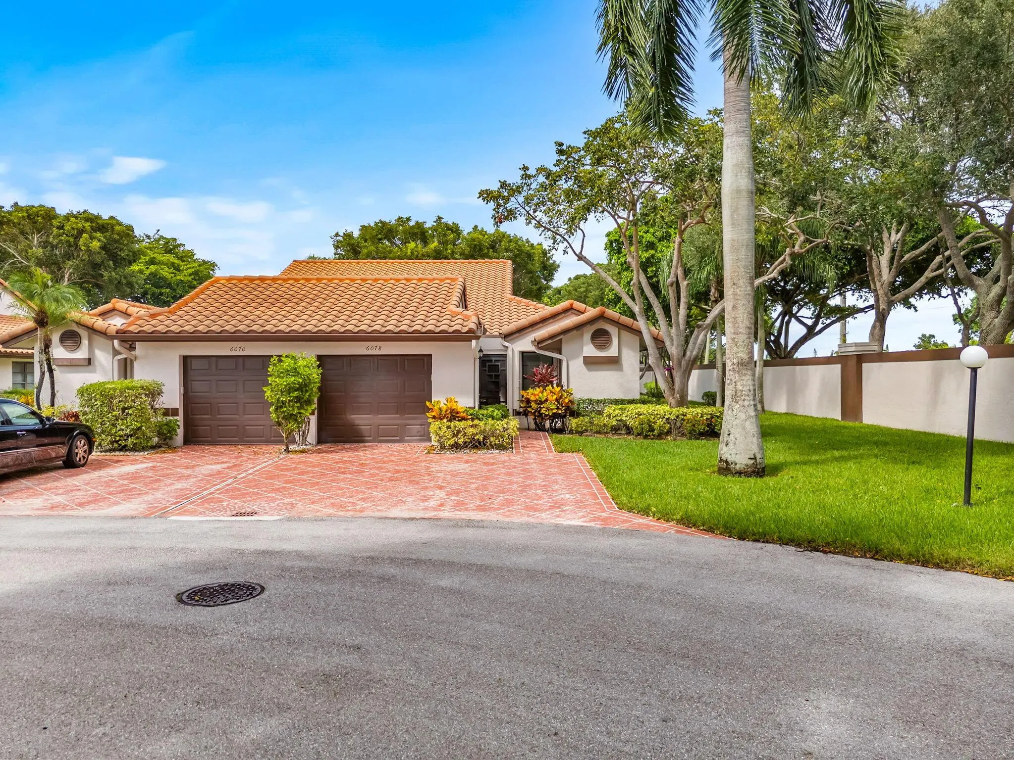 6078 Sunny Pointe Circle
