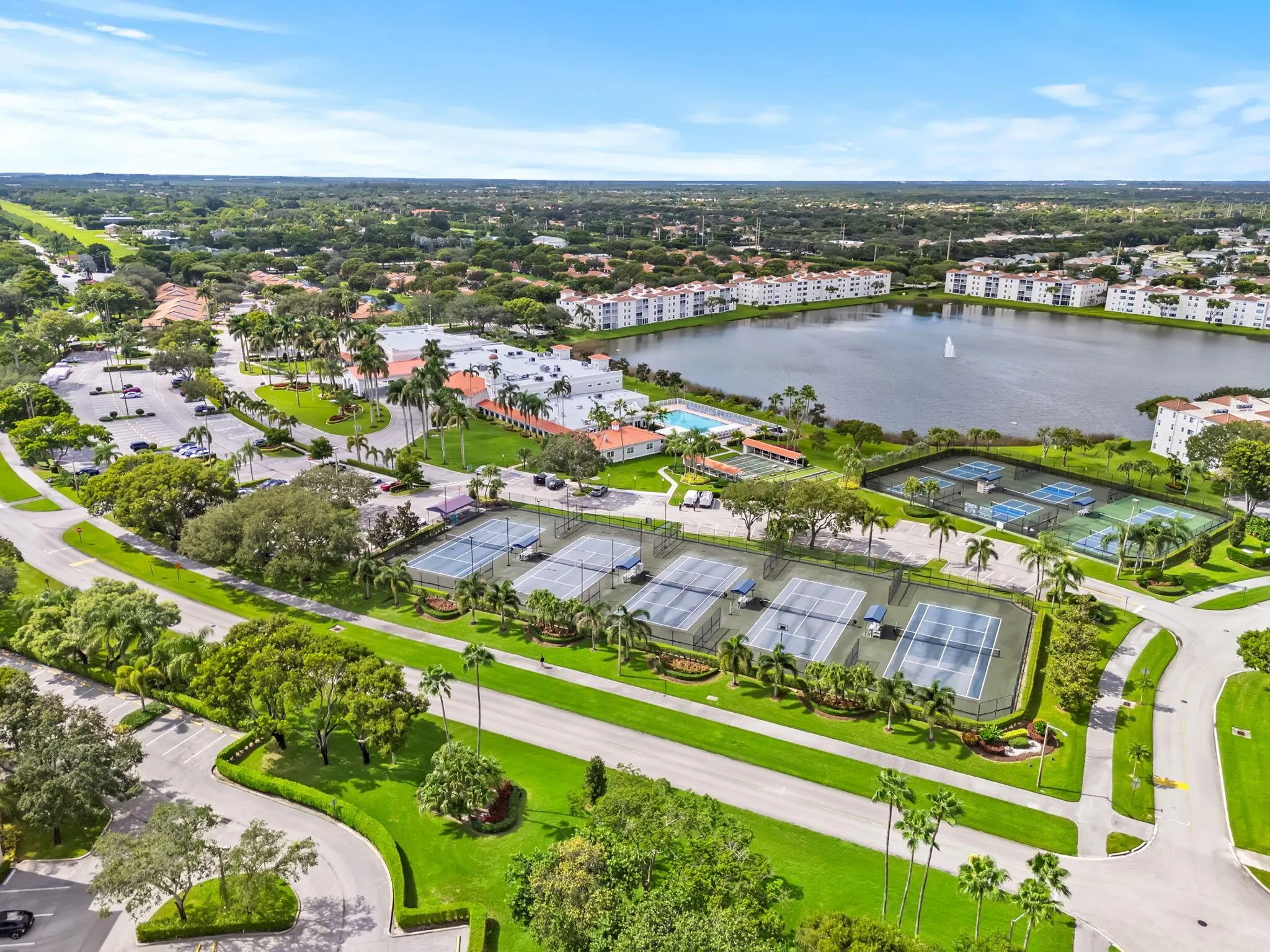 6078 Sunny Pointe Circle