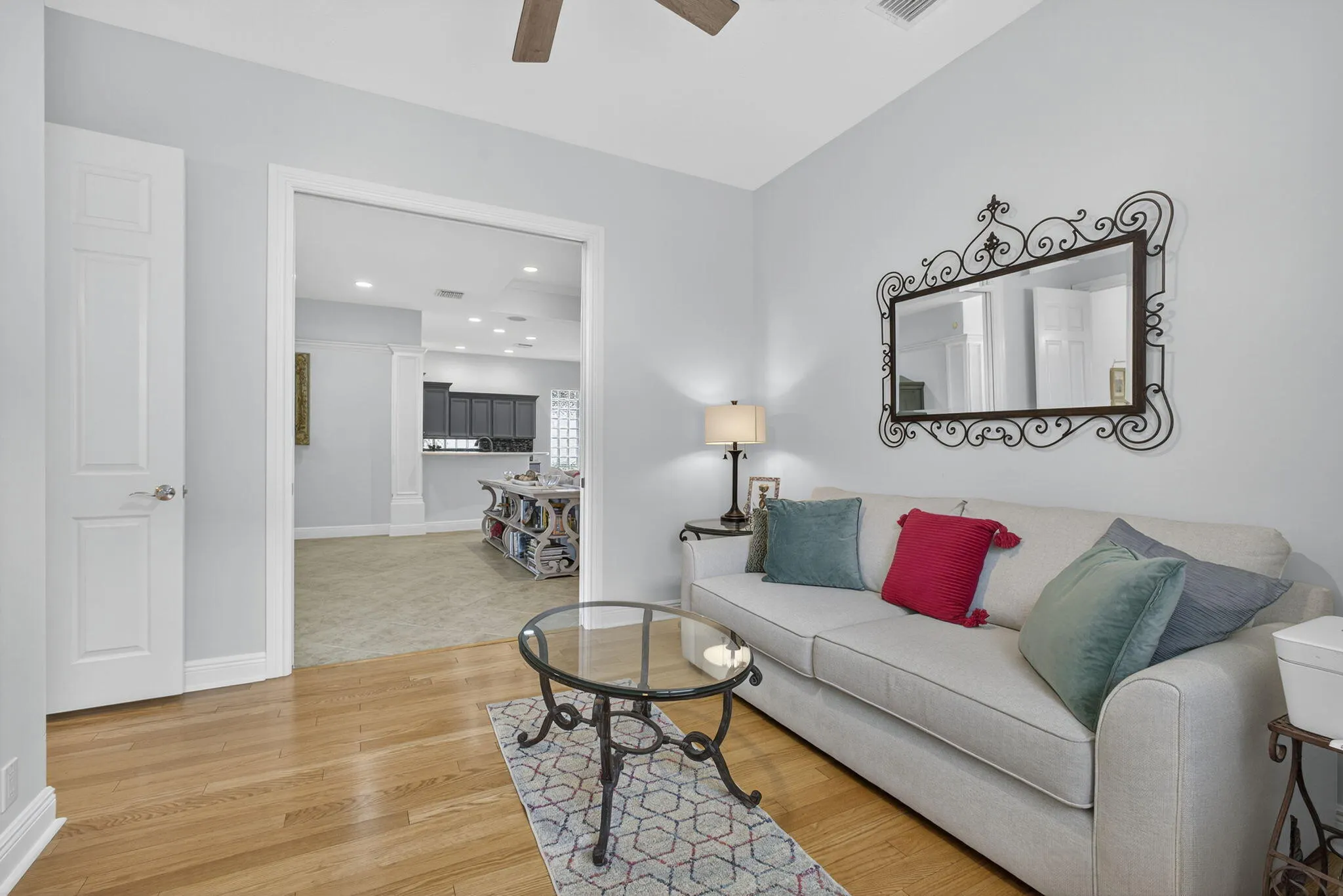 10585 La Strada