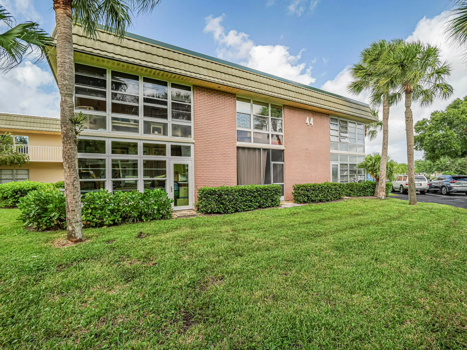 44 Vista Gardens Trail, #104