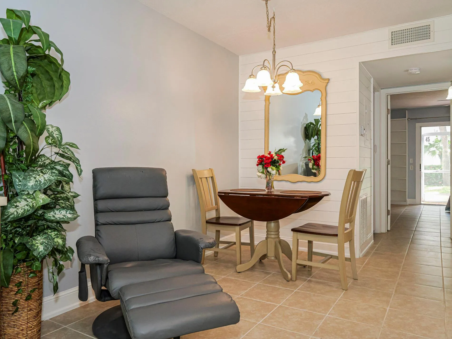 44 Vista Gardens Trail, #104
