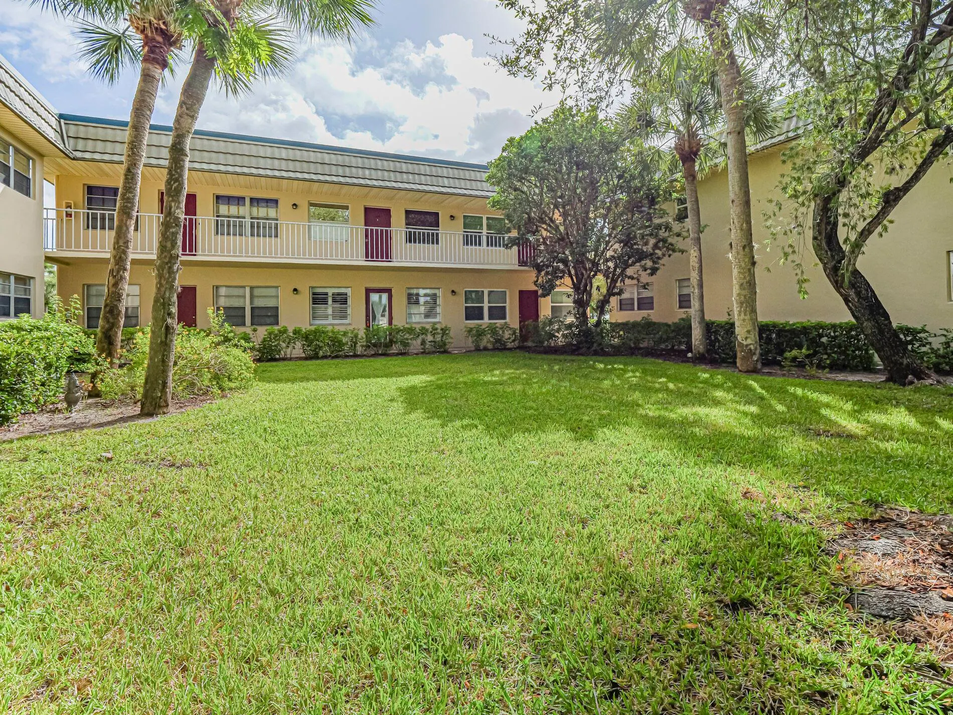 44 Vista Gardens Trail, #104