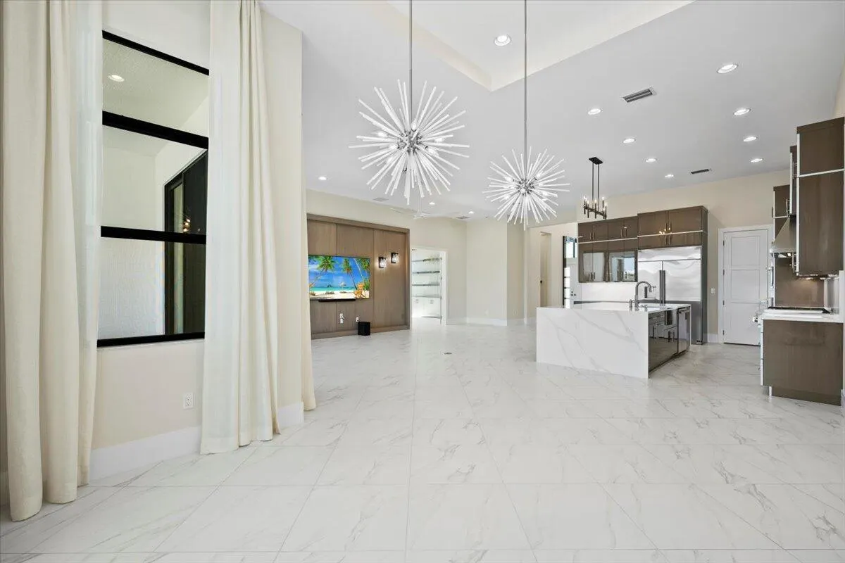 13194 Faberge Place