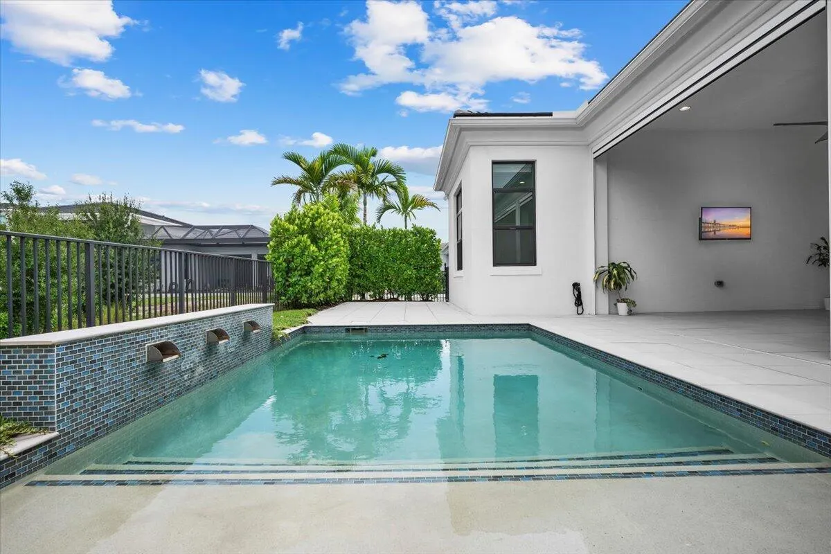 13194 Faberge Place