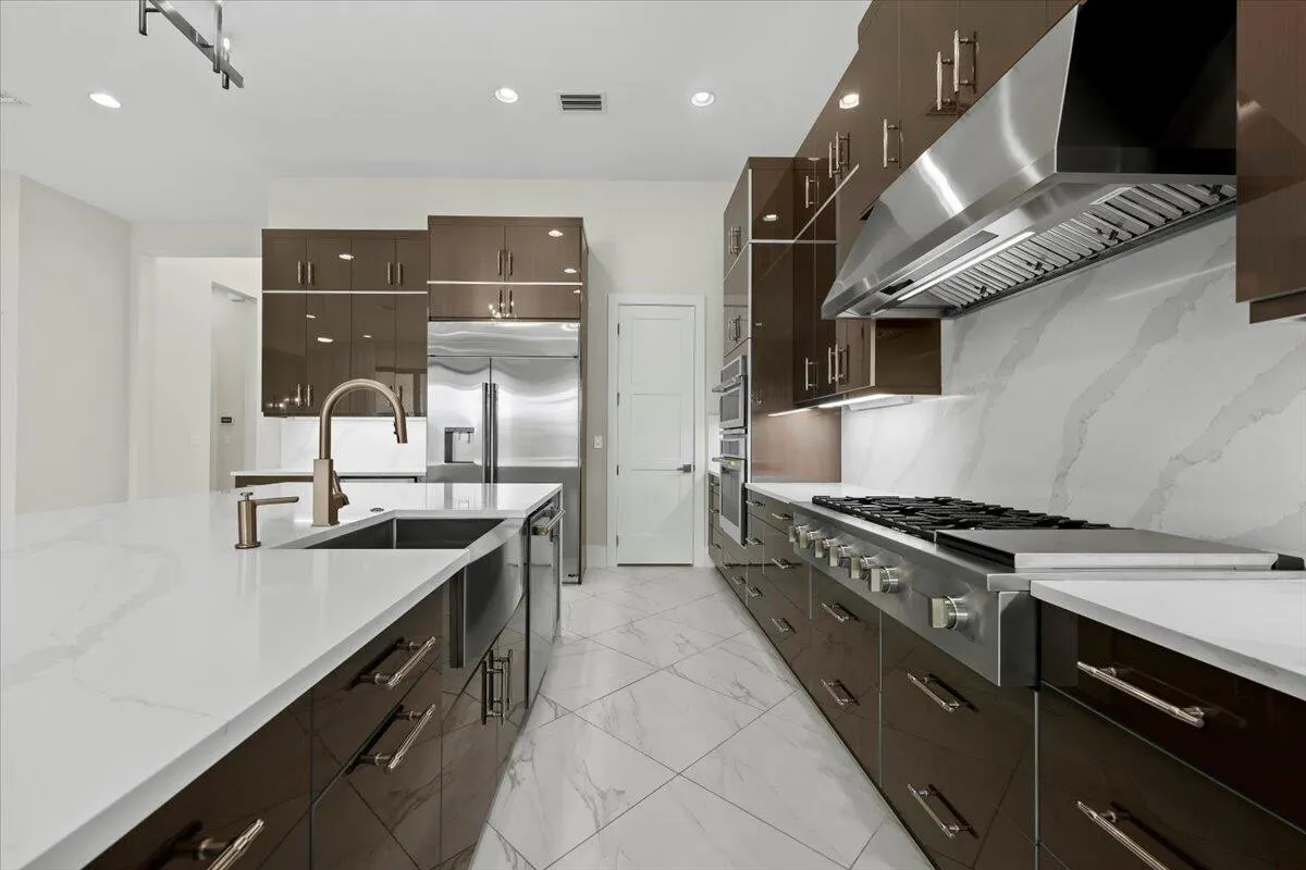 13194 Faberge Place