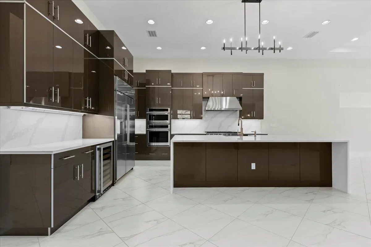 13194 Faberge Place