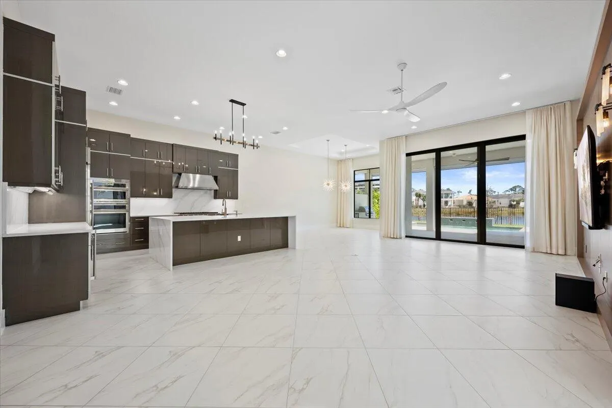 13194 Faberge Place