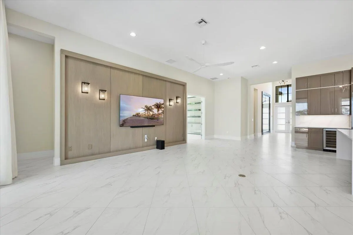13194 Faberge Place