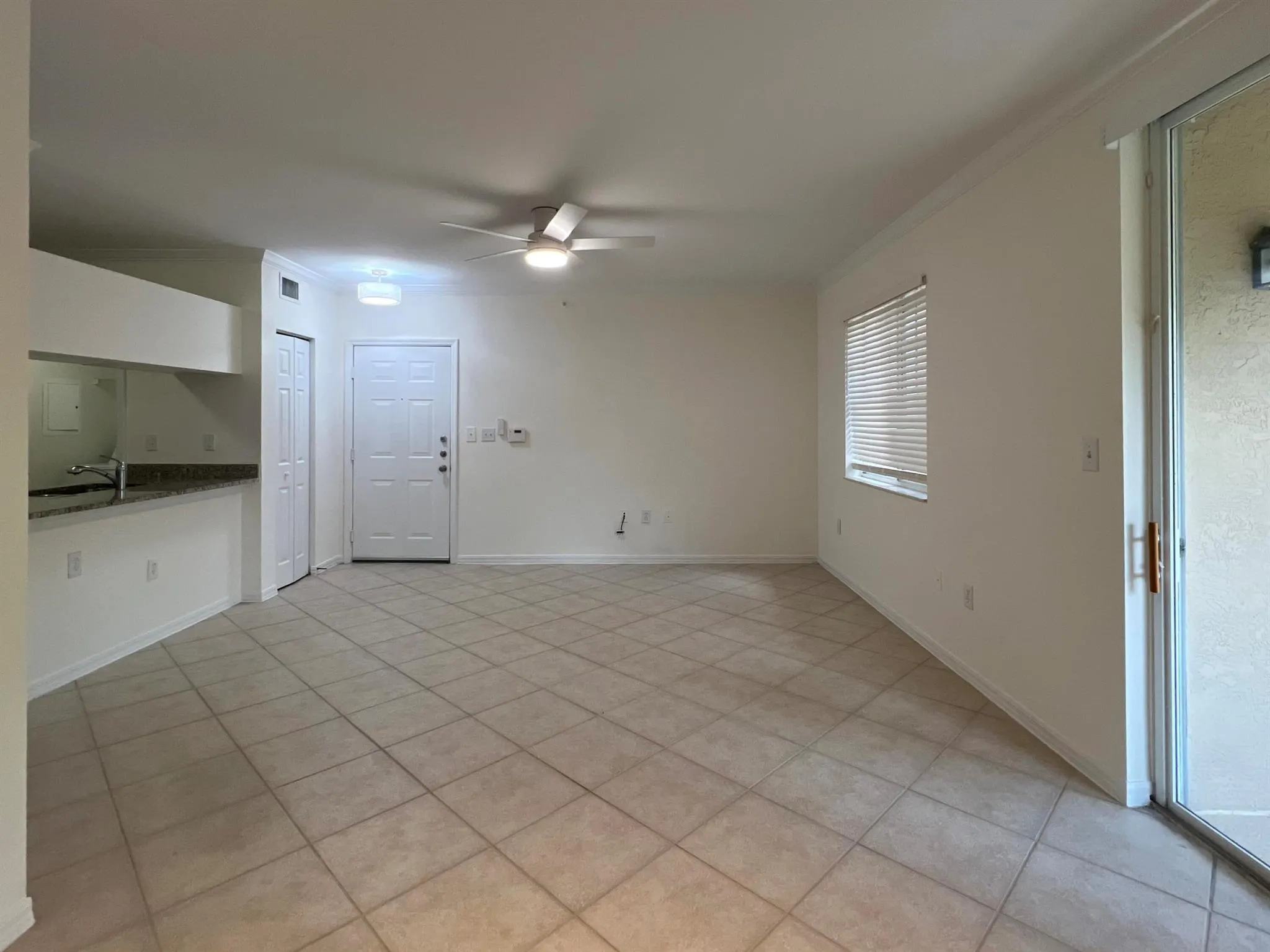6410 Emerald Dunes Drive, #307