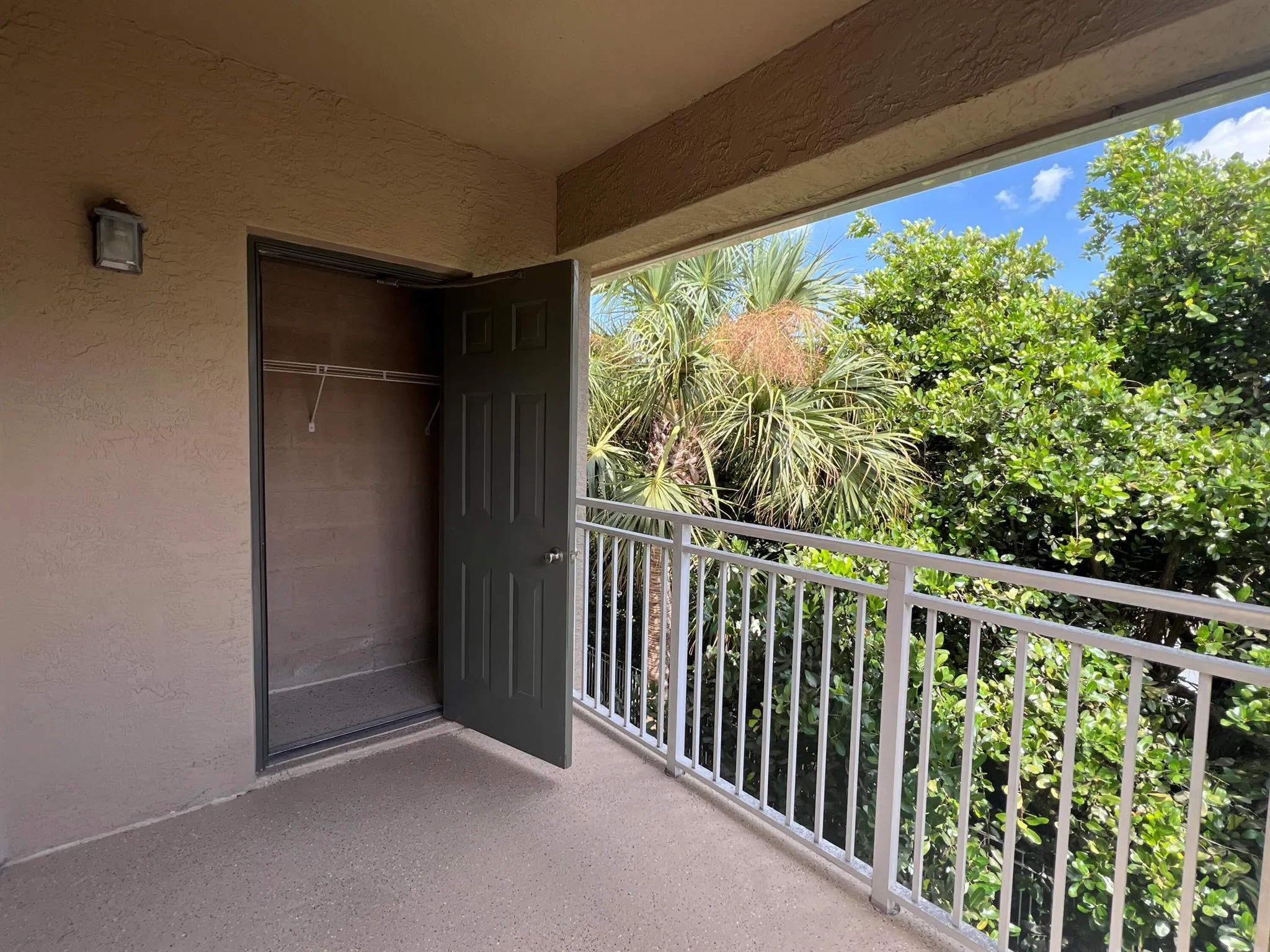 6410 Emerald Dunes Drive, #307