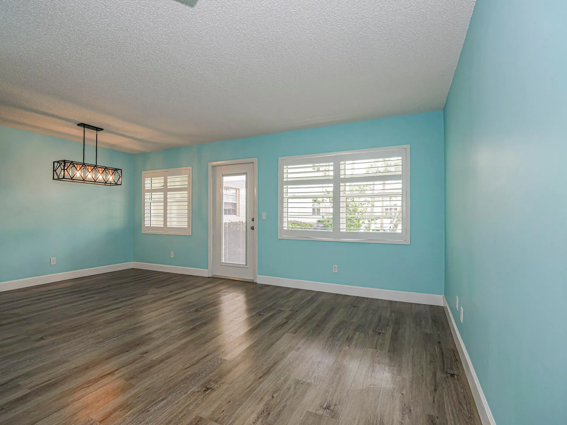 28 Vista Gardens Trail, #105