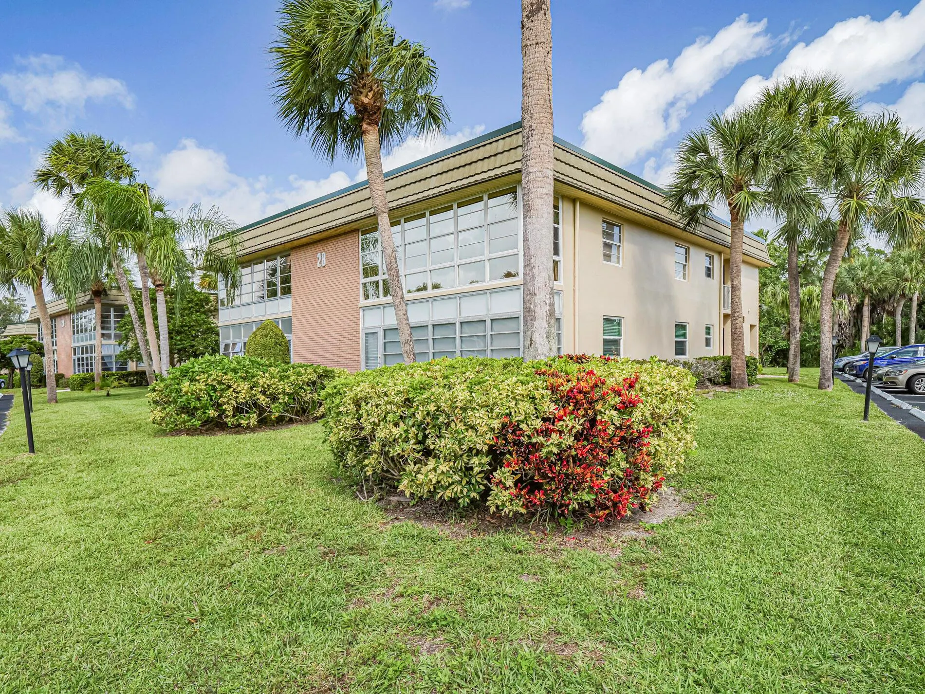 28 Vista Gardens Trail, #105