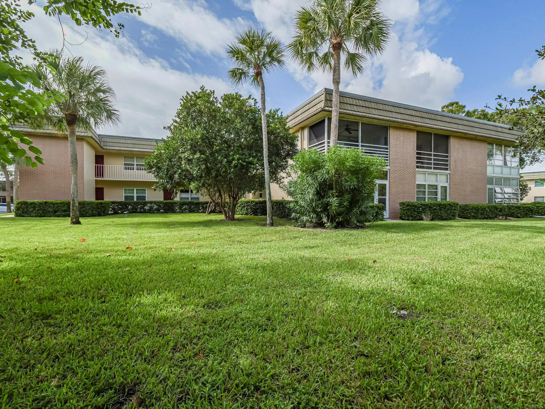 28 Vista Gardens Trail, #105