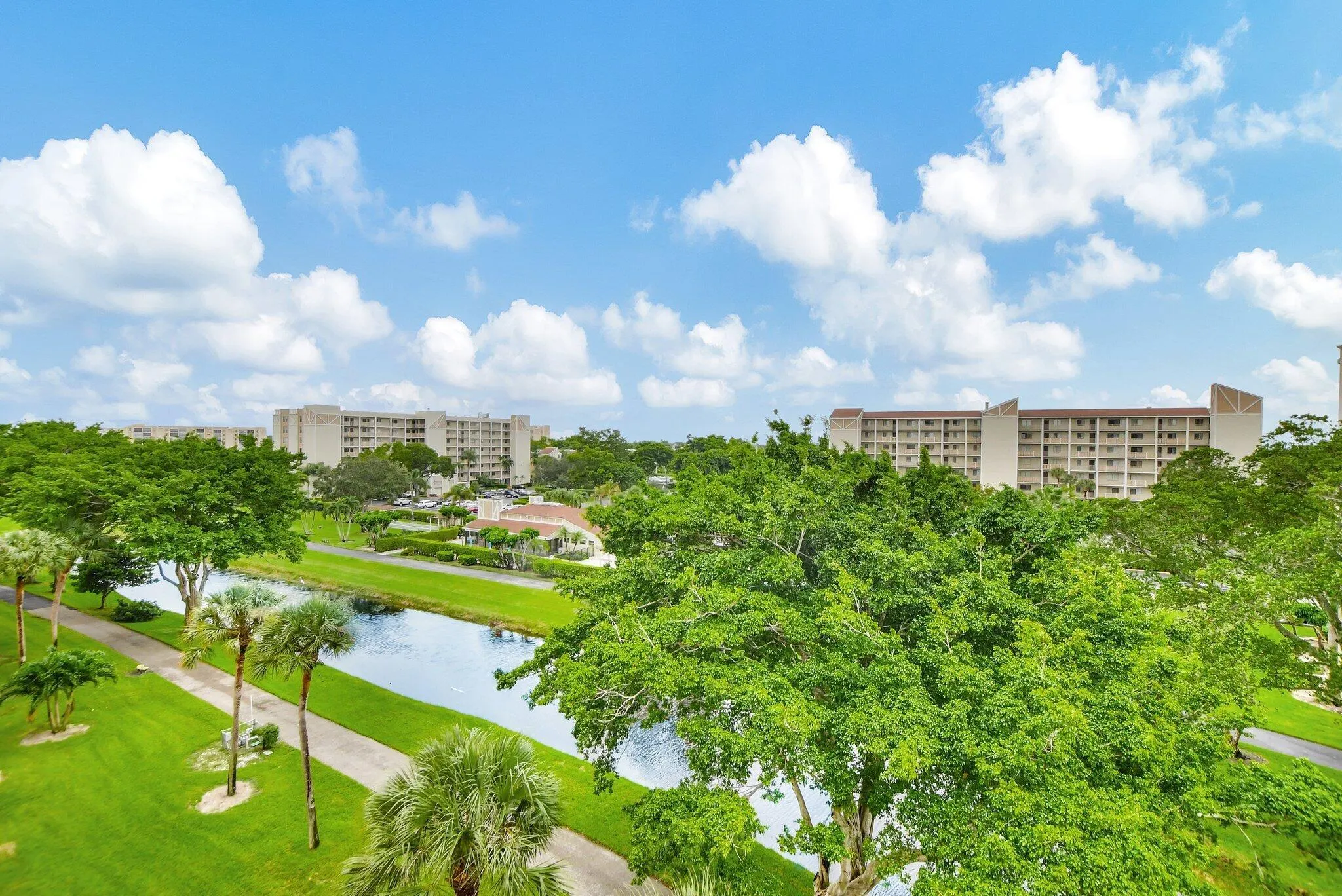 14527 Bonaire Boulevard, #609