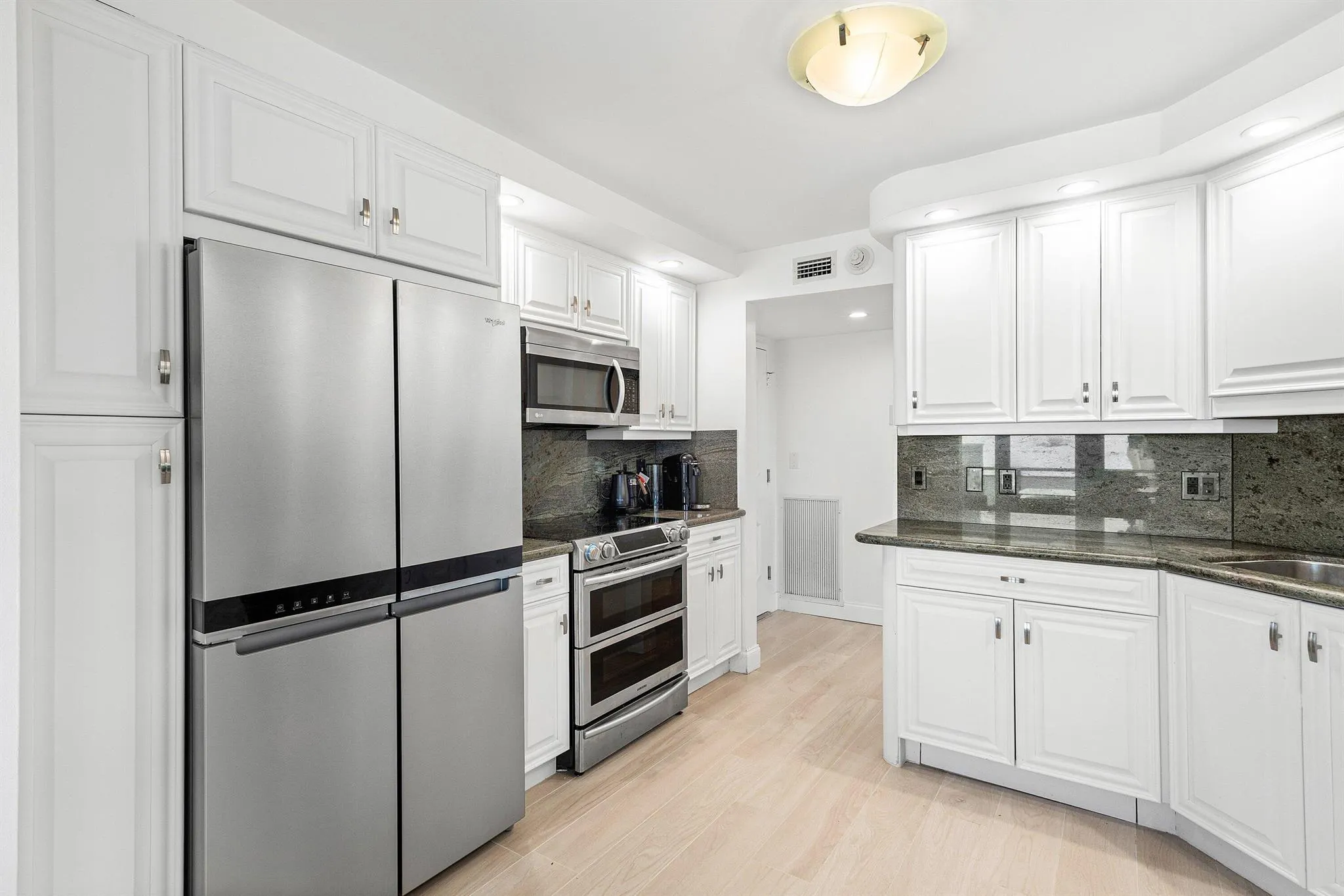 2066 N Ocean Boulevard, #4nw