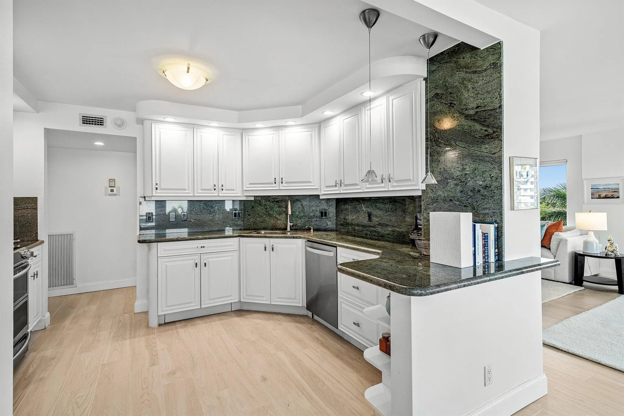 2066 N Ocean Boulevard, #4nw