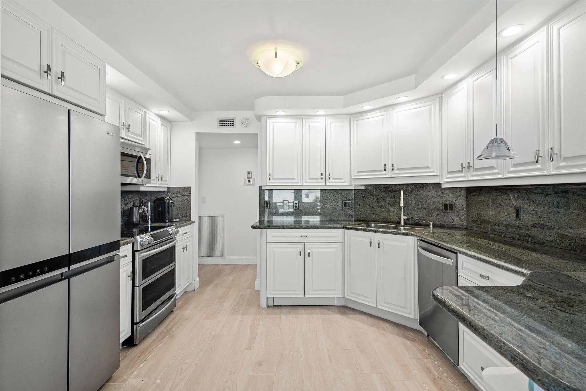 2066 N Ocean Boulevard, #4nw