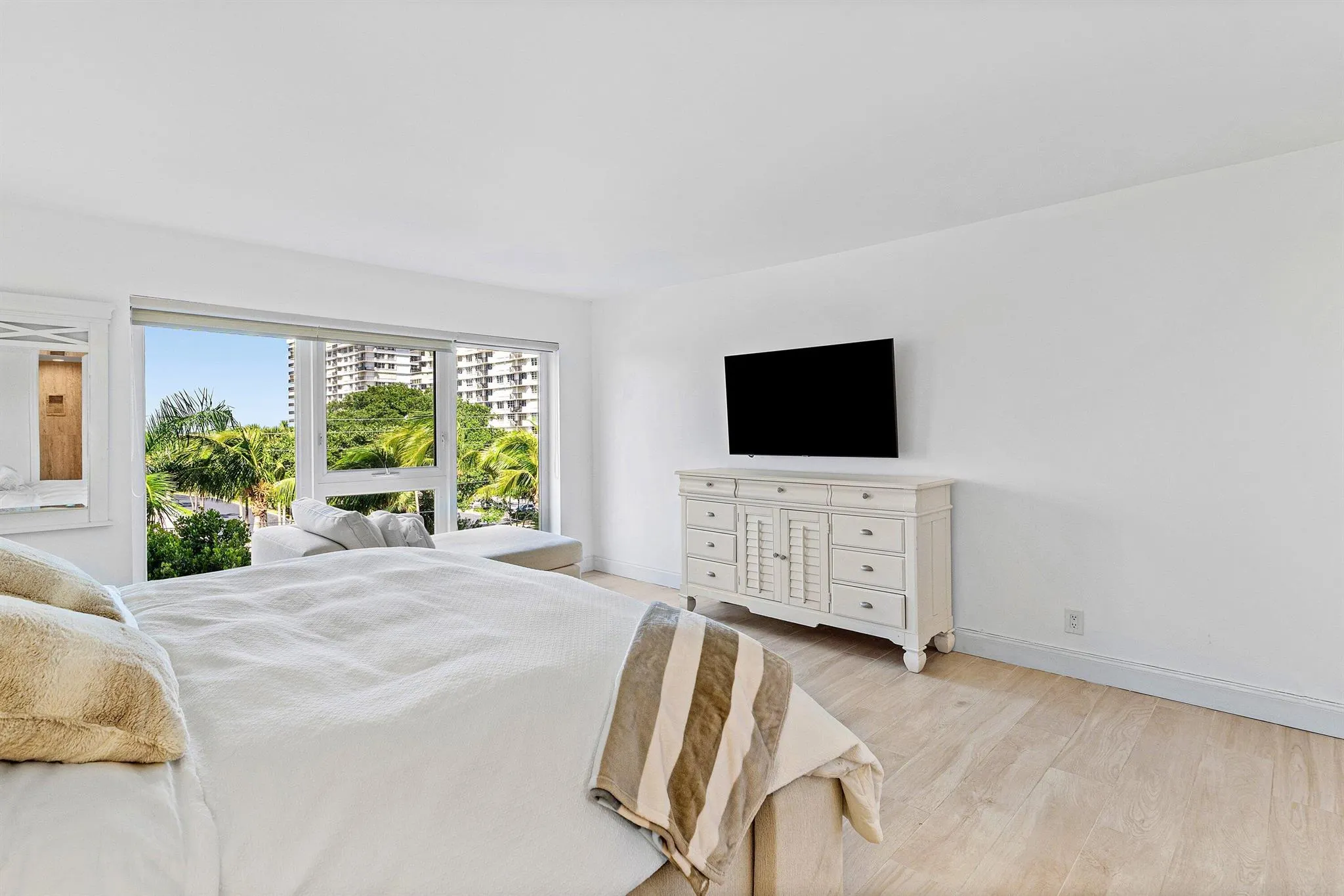 2066 N Ocean Boulevard, #4nw