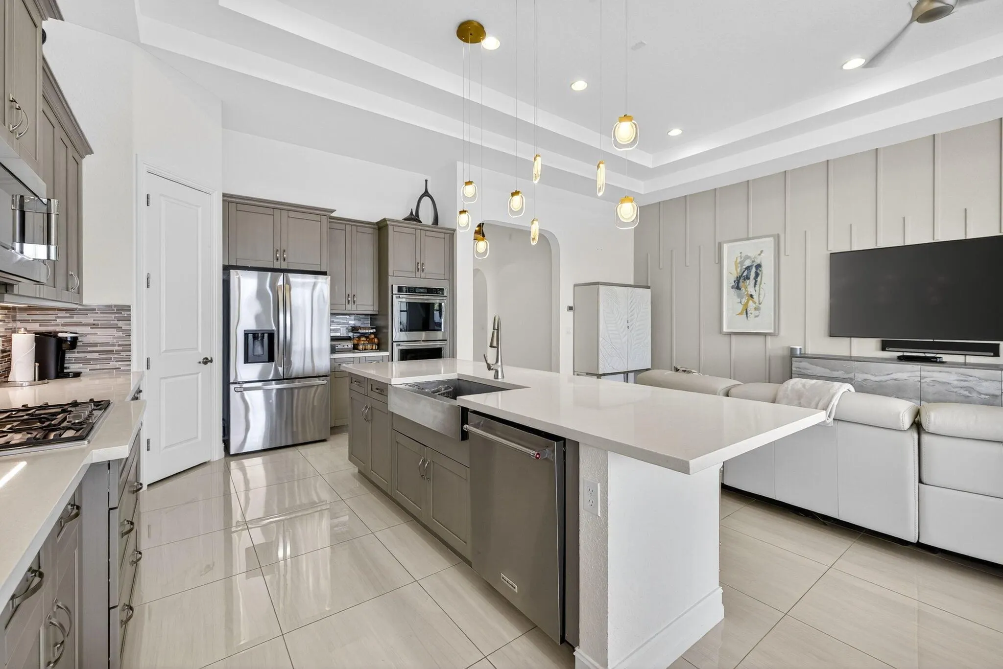 9123 Grand Prix Lane