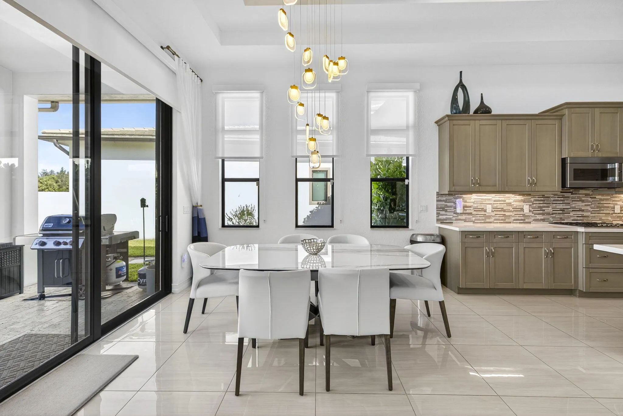 9123 Grand Prix Lane