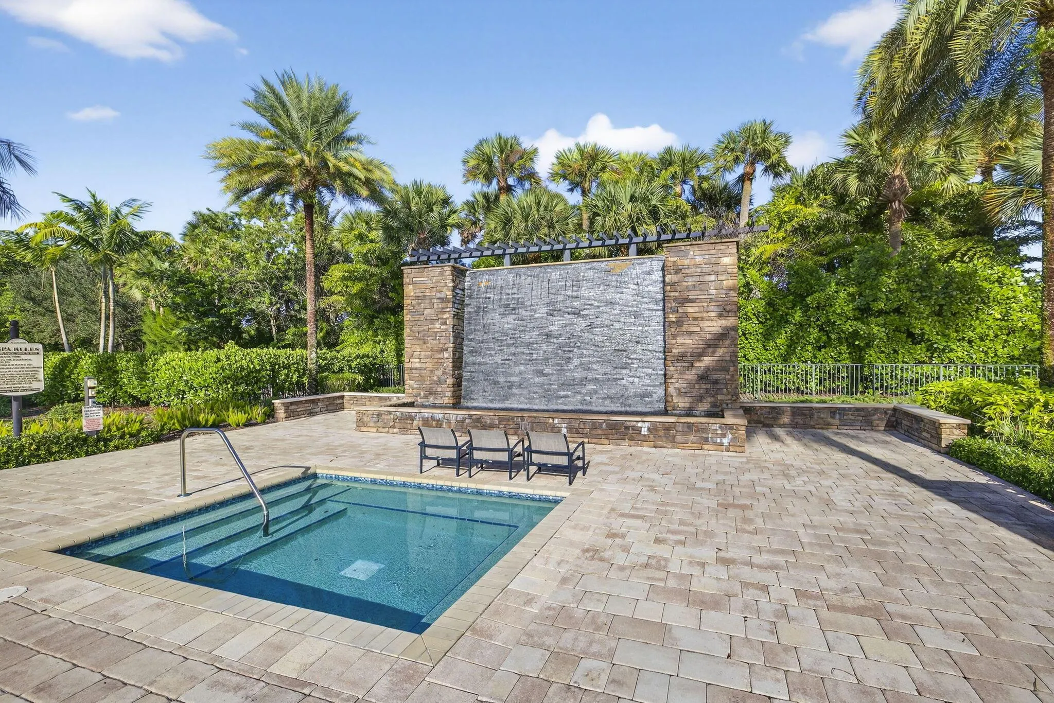 9123 Grand Prix Lane