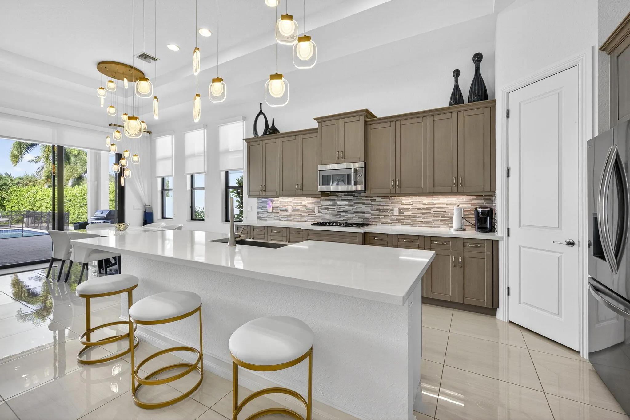 9123 Grand Prix Lane