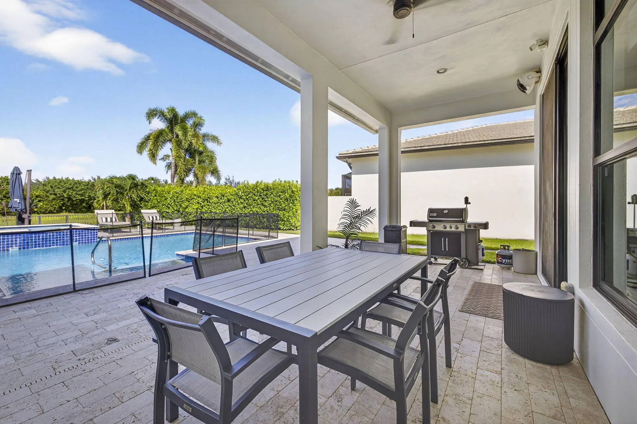 9123 Grand Prix Lane