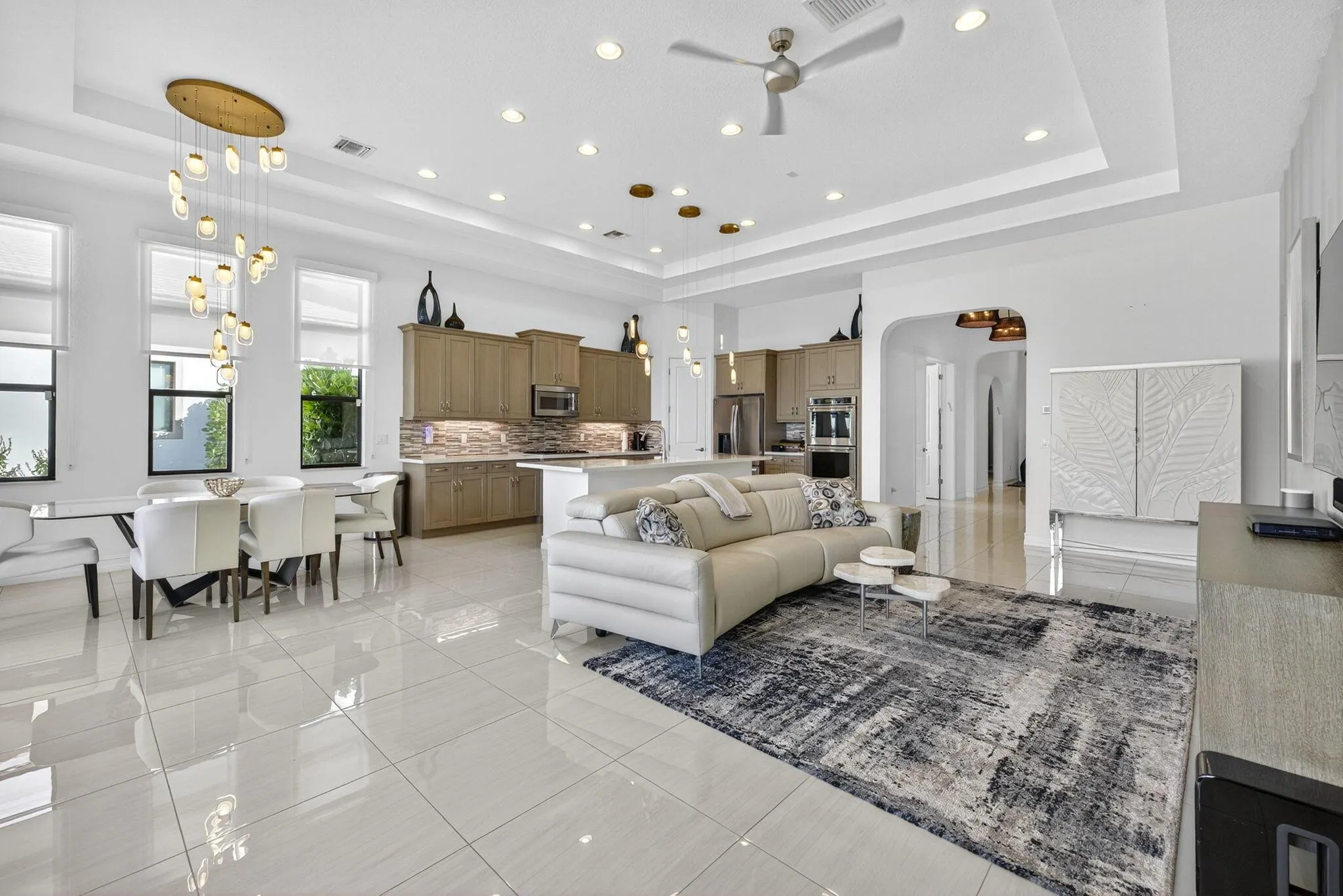 9123 Grand Prix Lane