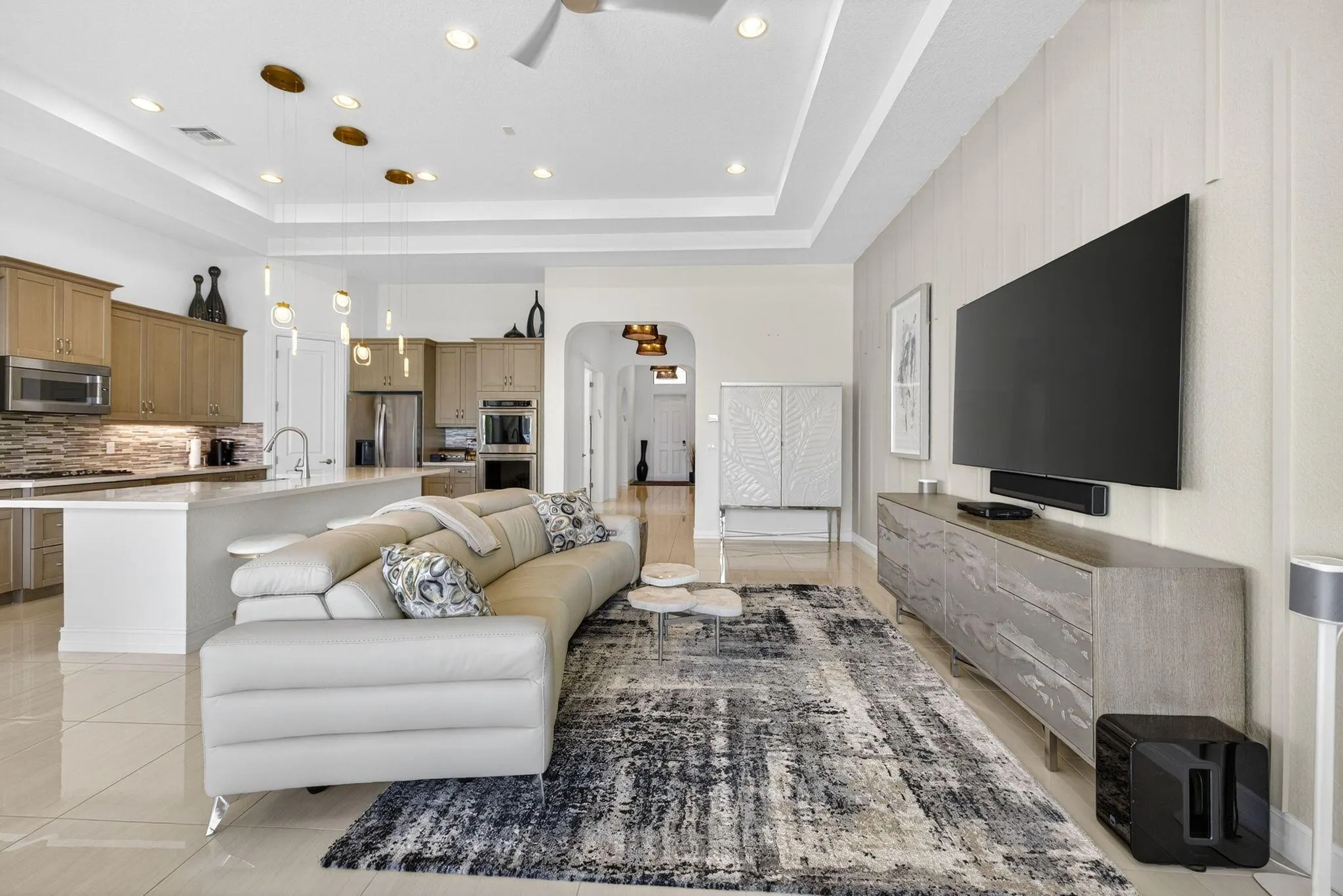 9123 Grand Prix Lane