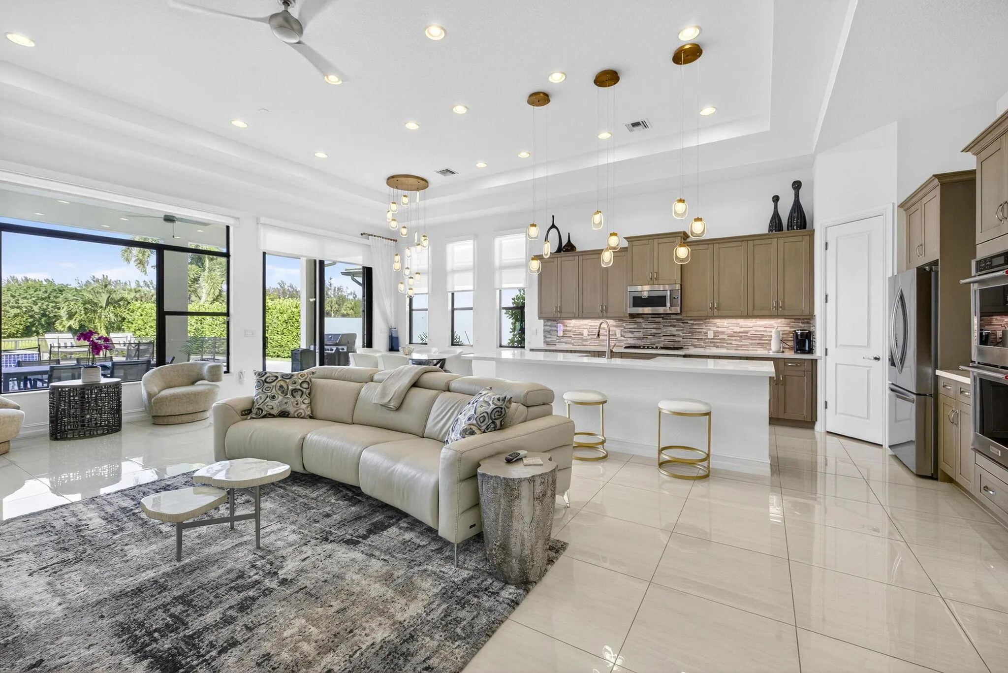 9123 Grand Prix Lane