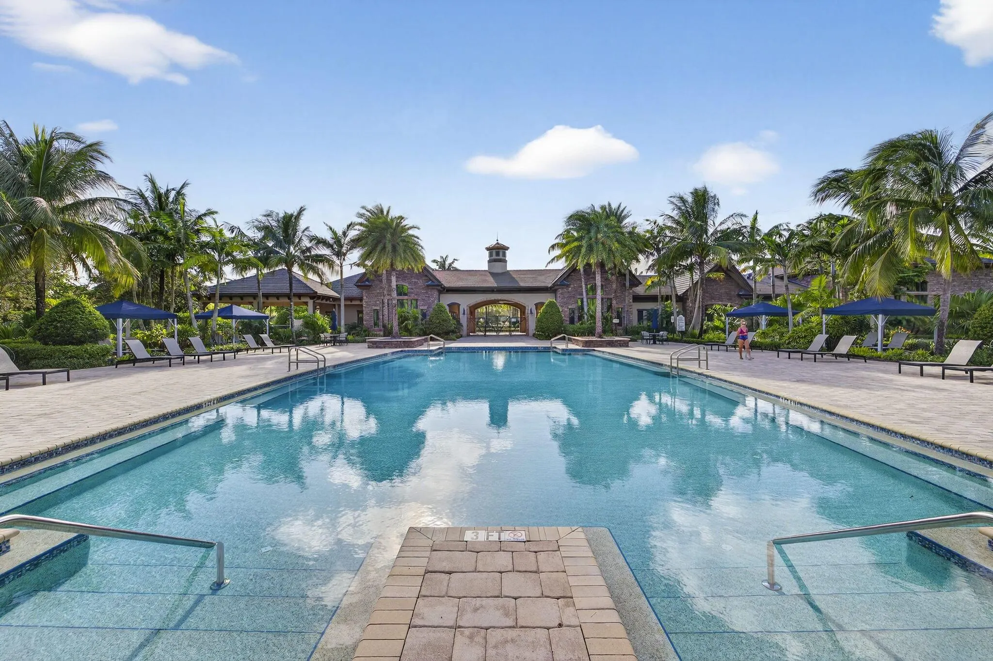 9123 Grand Prix Lane