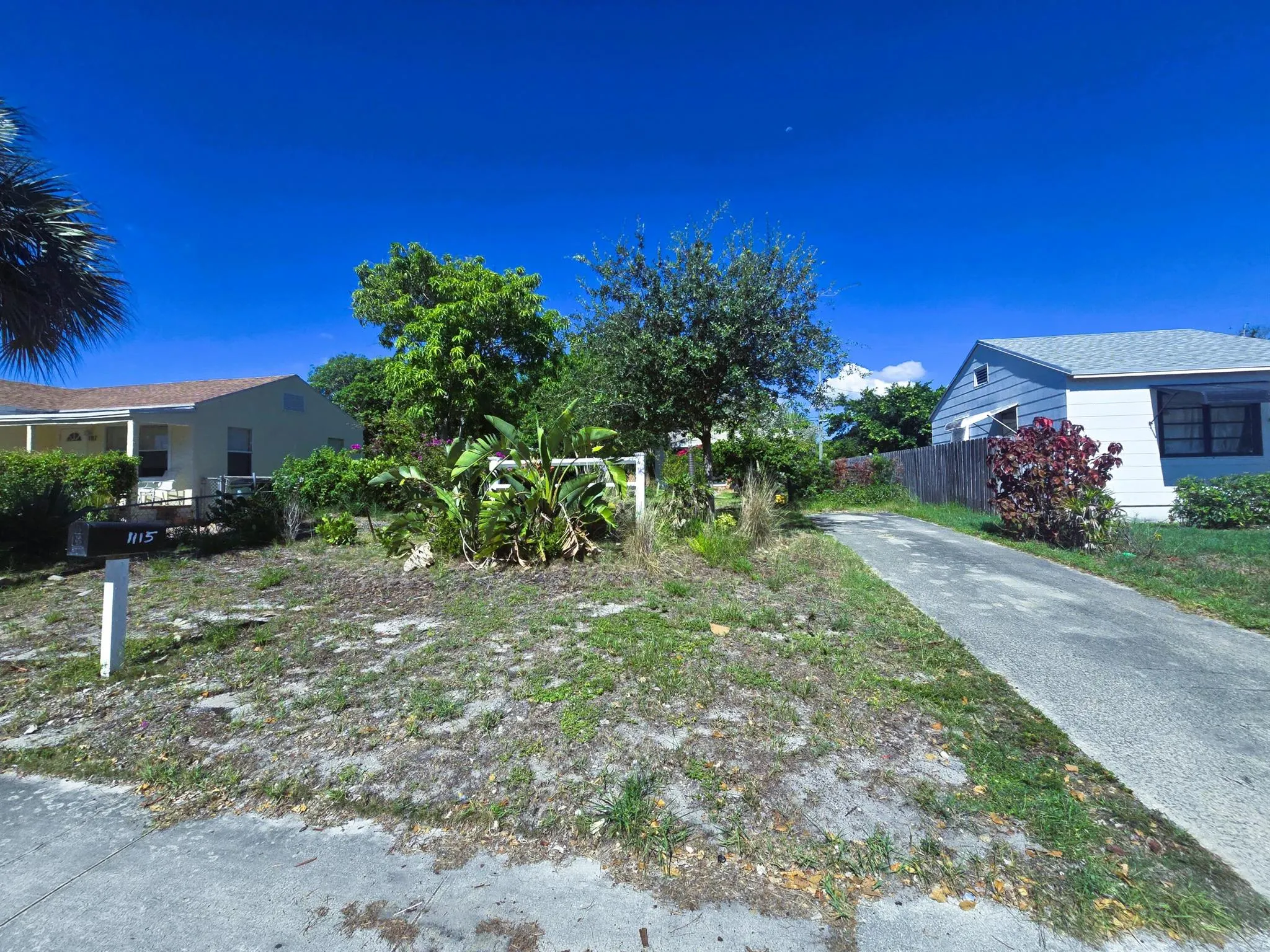 1115 S M Street