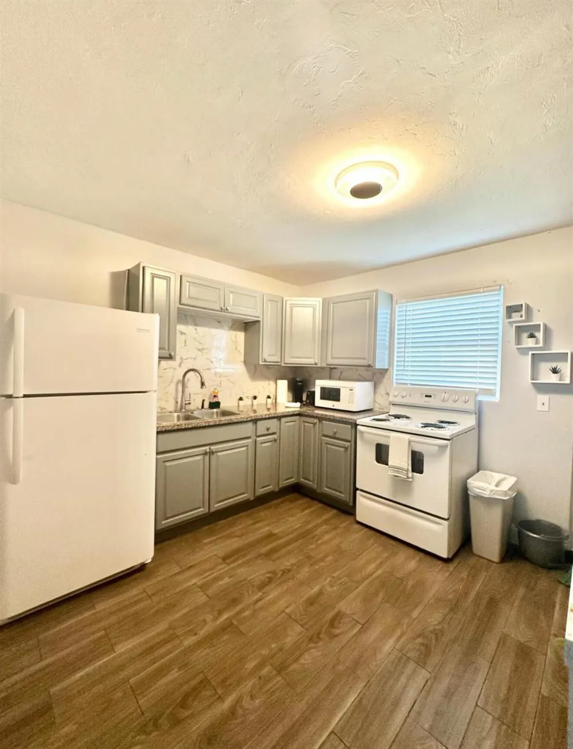 1501 N Federal Highway