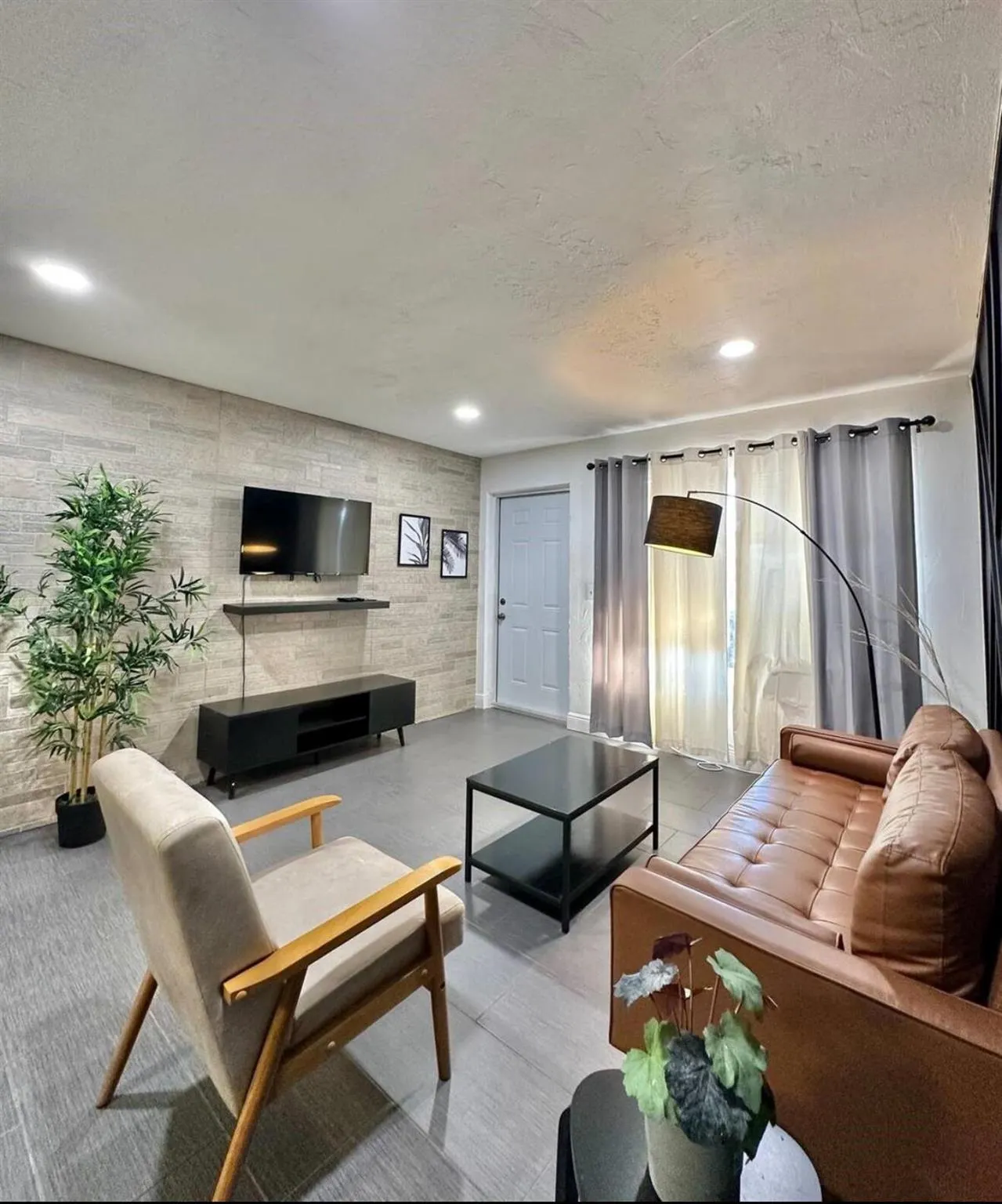 1501 N Federal Highway