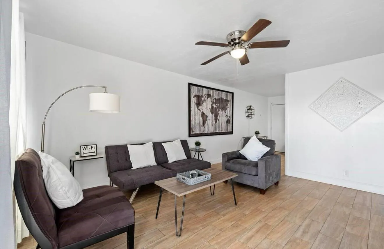 1501 N Federal Highway