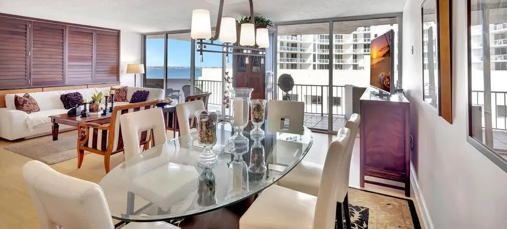 4200 N Ocean Drive, #1-905
