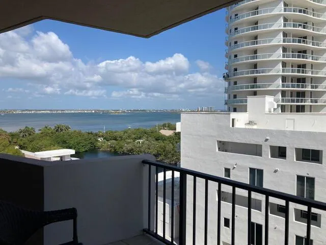 4200 N Ocean Drive, #1-905