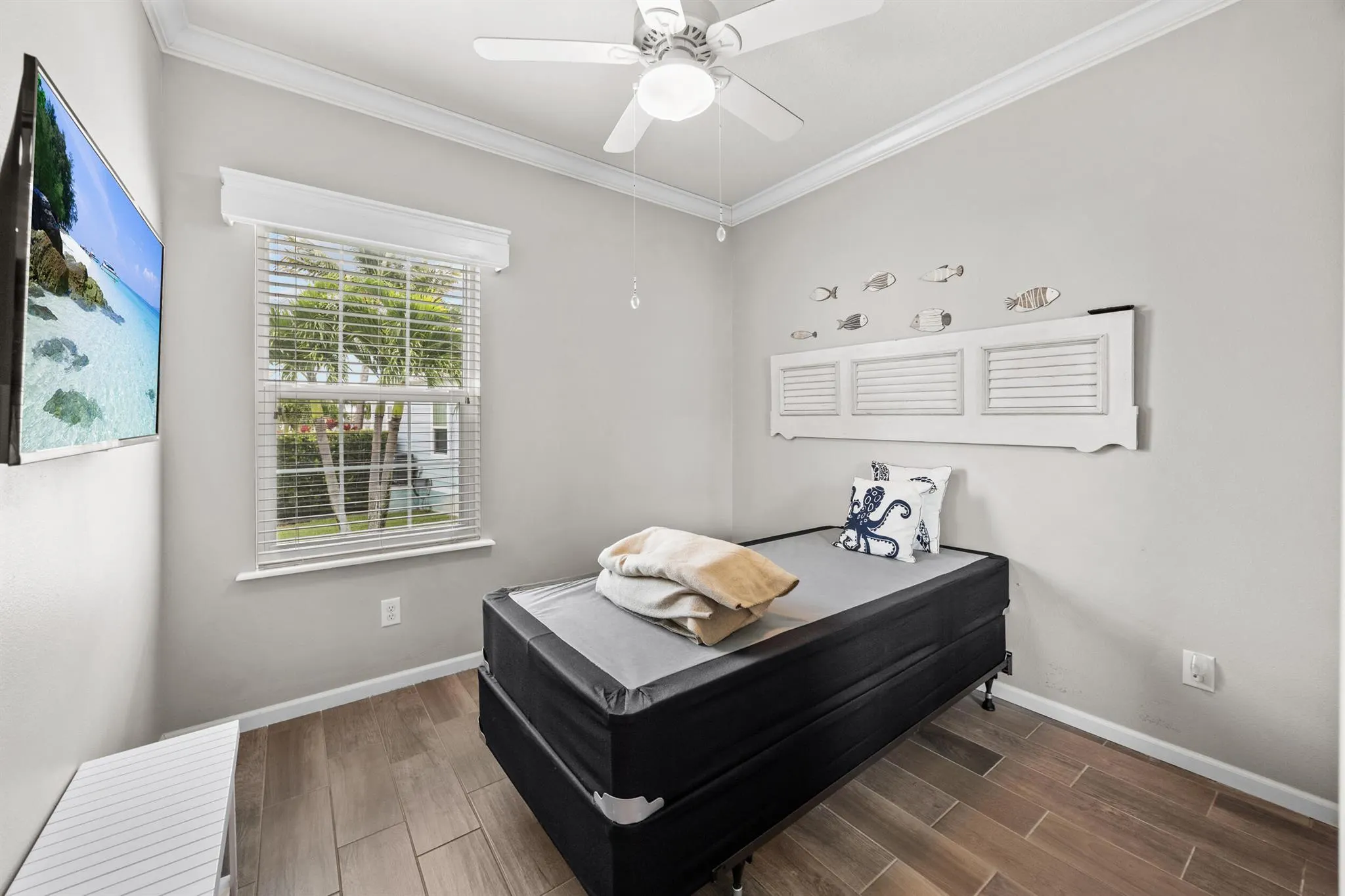 204 NE Sail Way