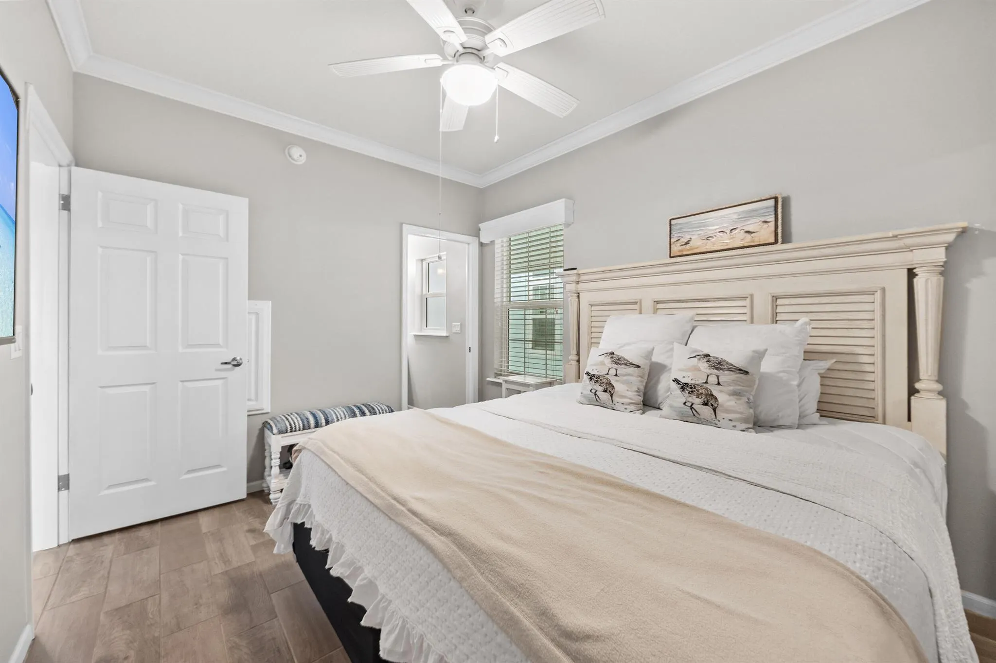 204 NE Sail Way