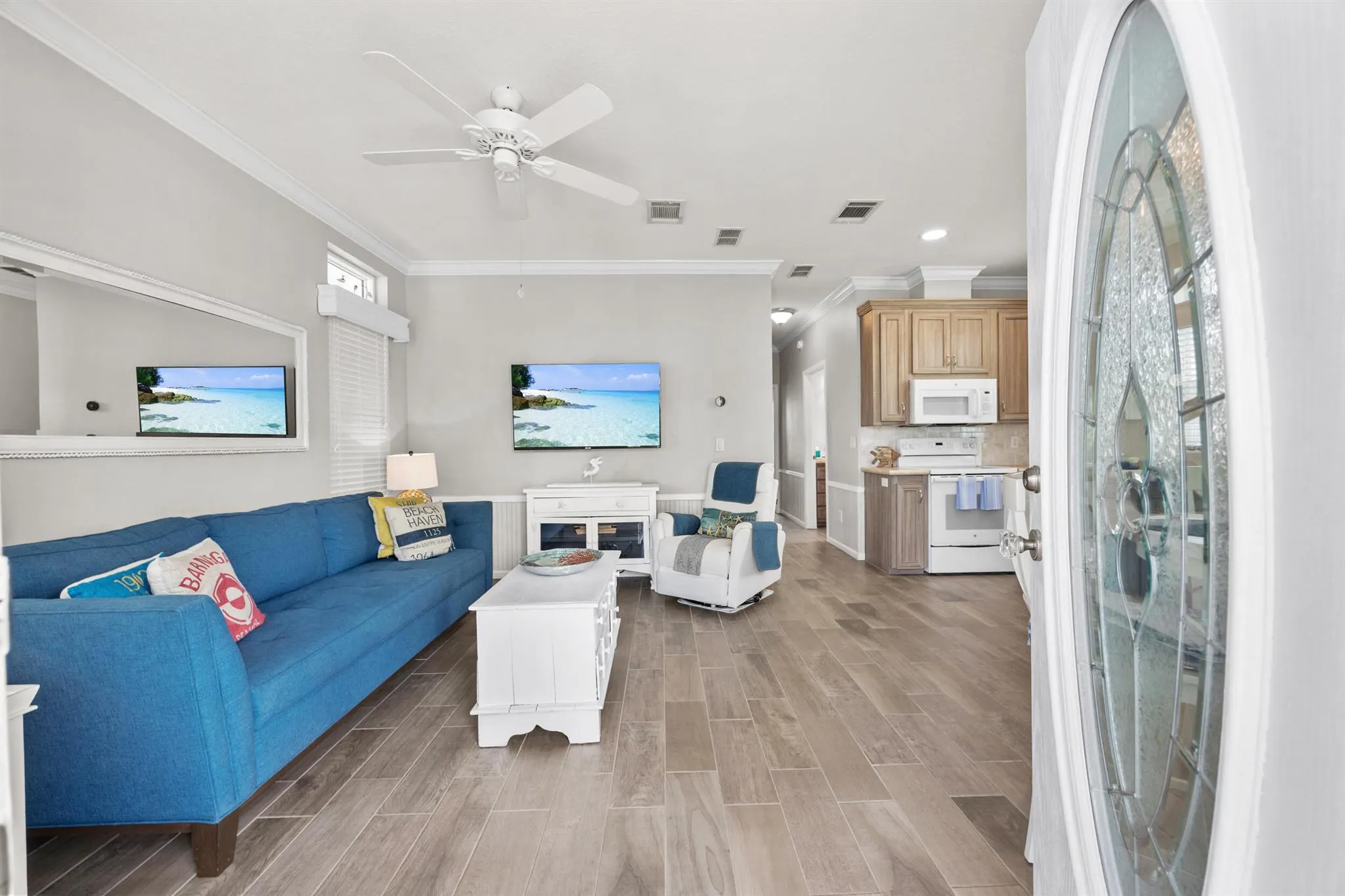204 NE Sail Way