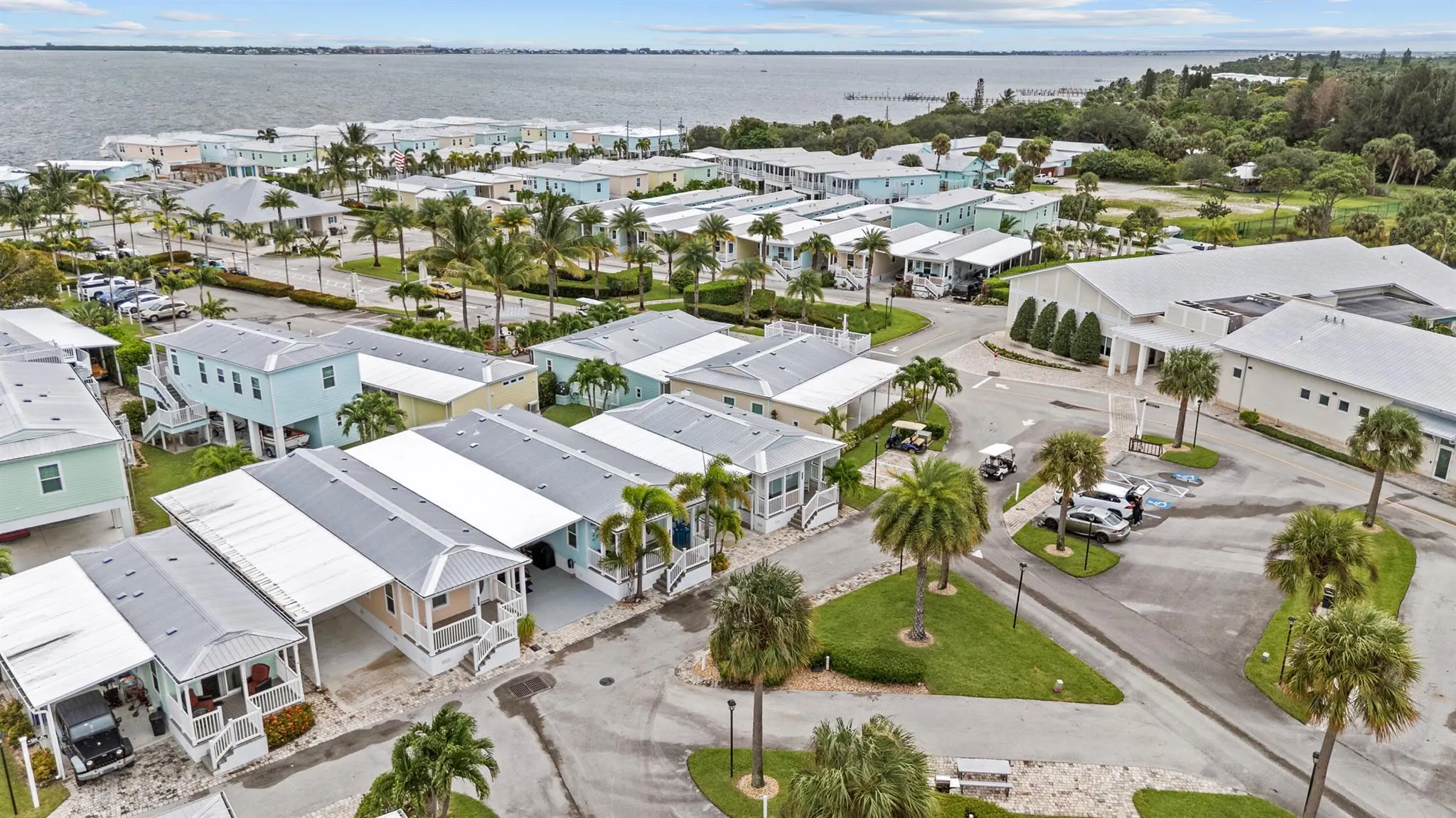 204 NE Sail Way