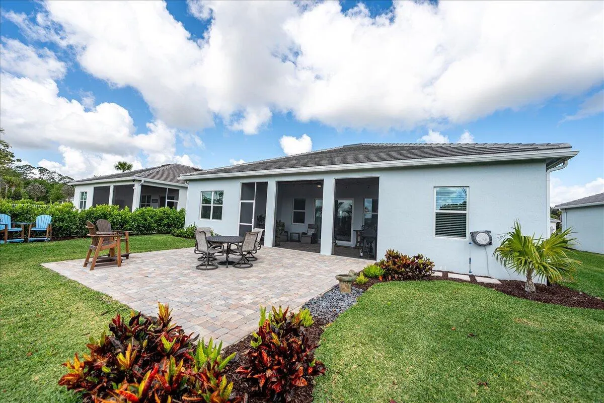 9941 SW Legacy Drive