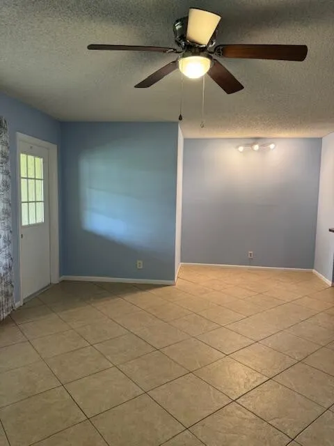 539 Shady Pine Way, #B2