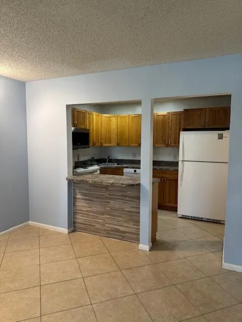 539 Shady Pine Way, #B2