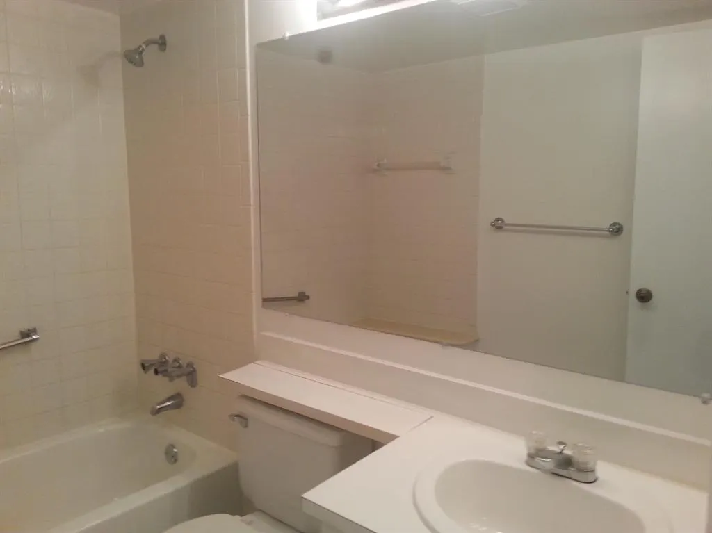206 Foxtail Drive, #B2