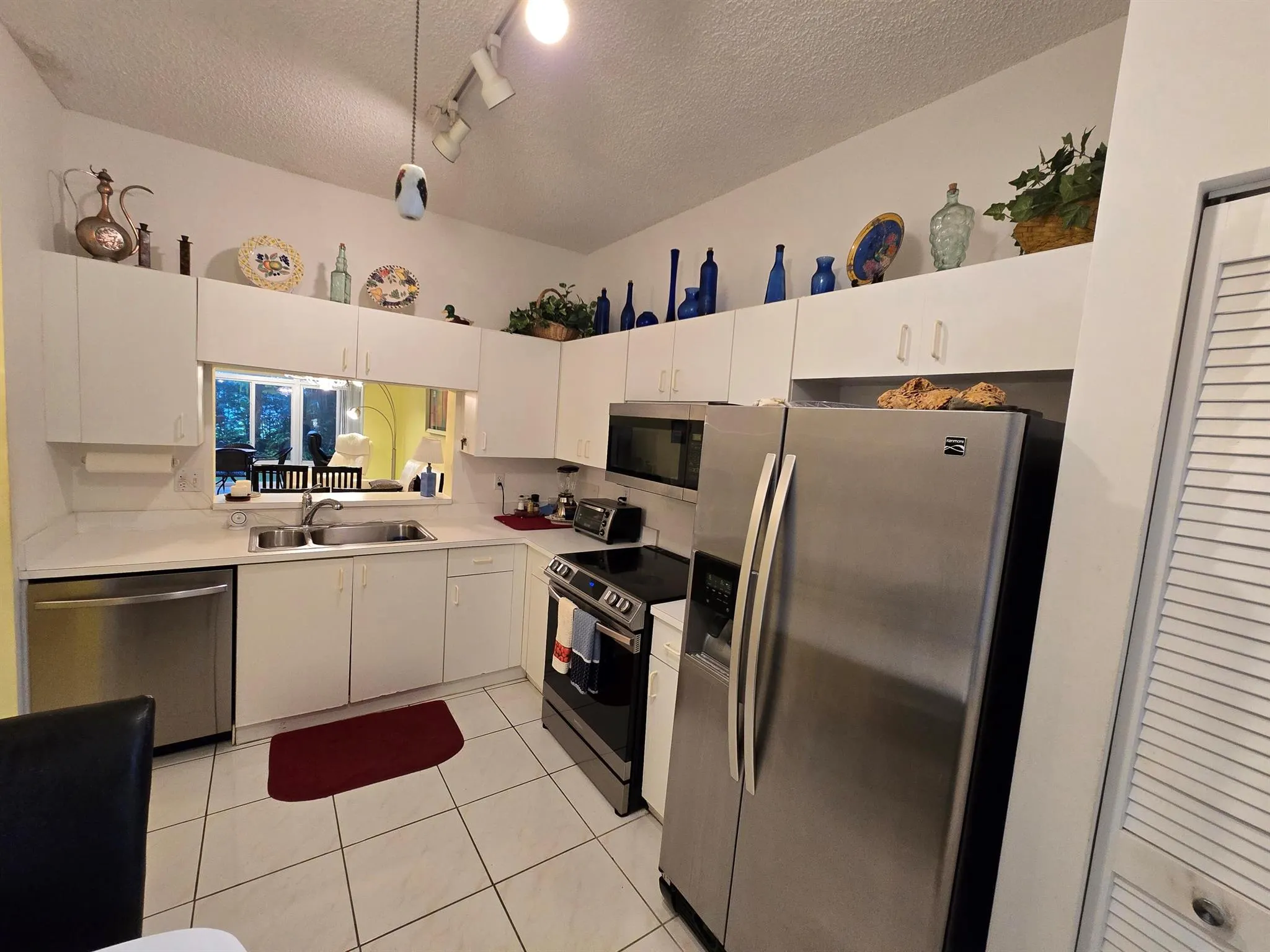 5084 Rose Hill Drive, #1103