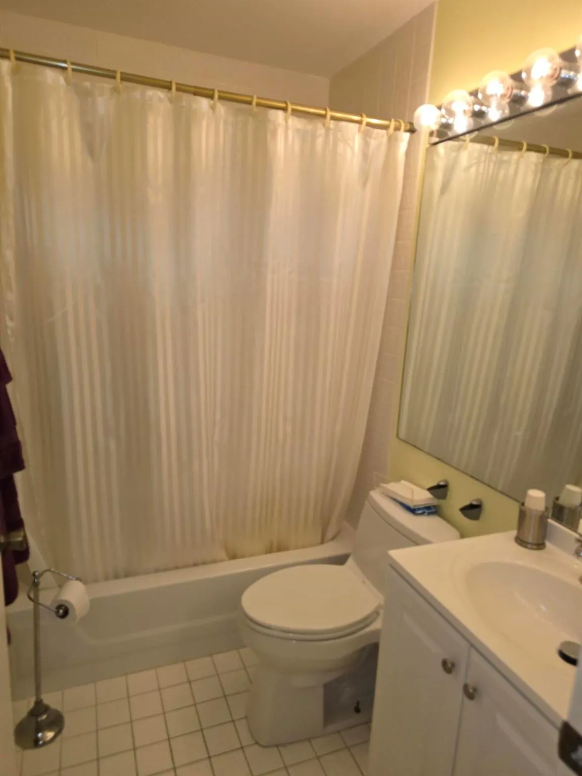 5084 Rose Hill Drive, #1103